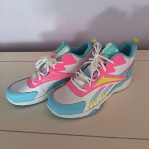 NIB Reebok More Buckets Sneakers. Youth/Men’s Size 7.